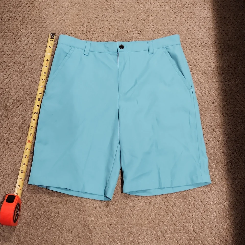 NEW* IZOD GOLF shorts sz 34 NEW*
